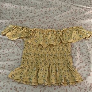 Super cute yellow top